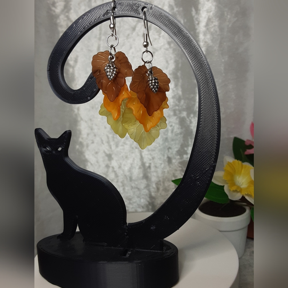 Hamdmade Fall Leaf With Pinecone Earrings